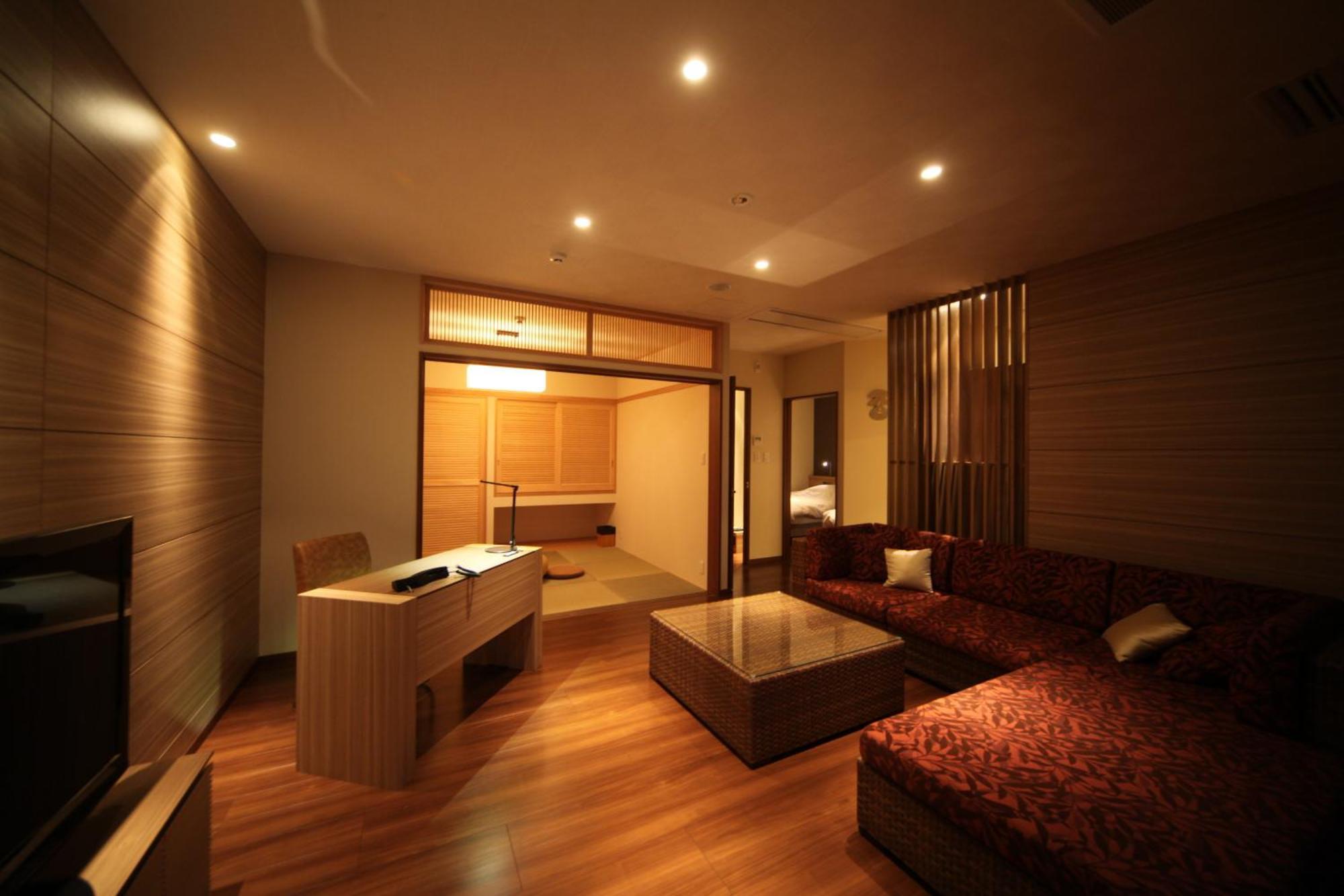 منتجع أمان سيكاي  بيبّ الغرفة الصورة A room at a ryokan